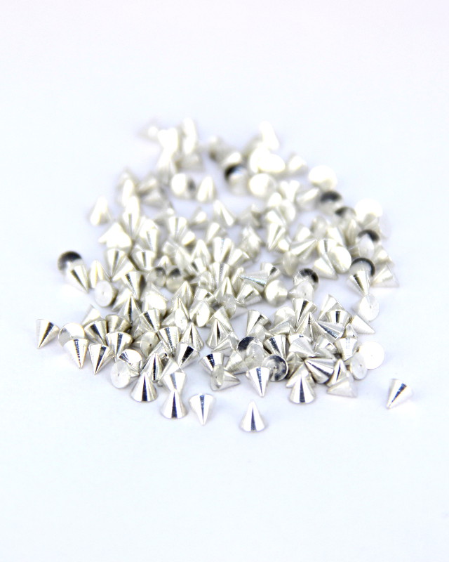 Studs cone argent - 3mm