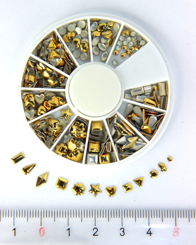 Studs métalliques dorés - 12 formes
